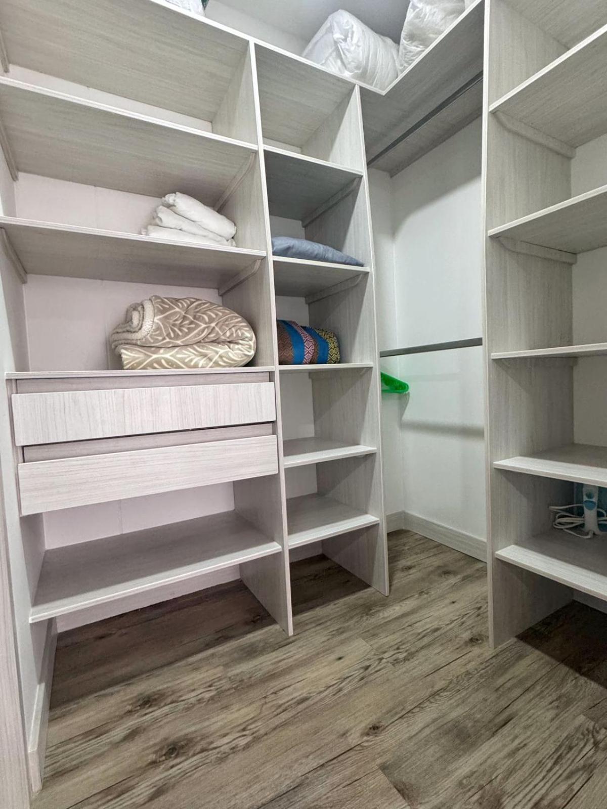Conquistadores Con Terraza Privada Apartamento